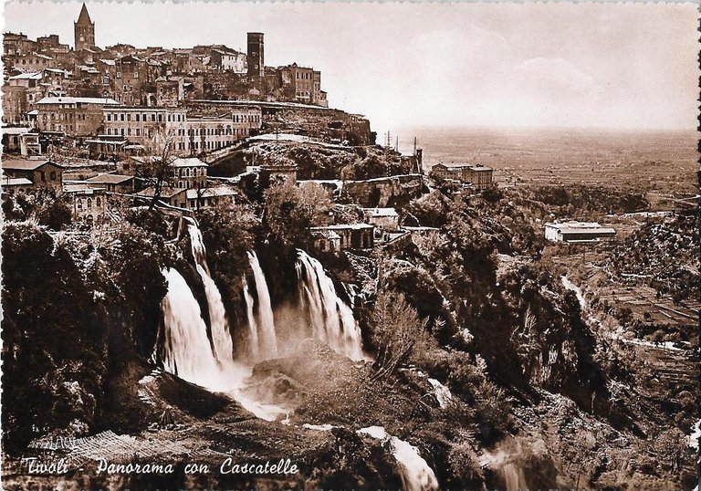 Tivoli. Panorama con Cascatelle. Non viaggiata