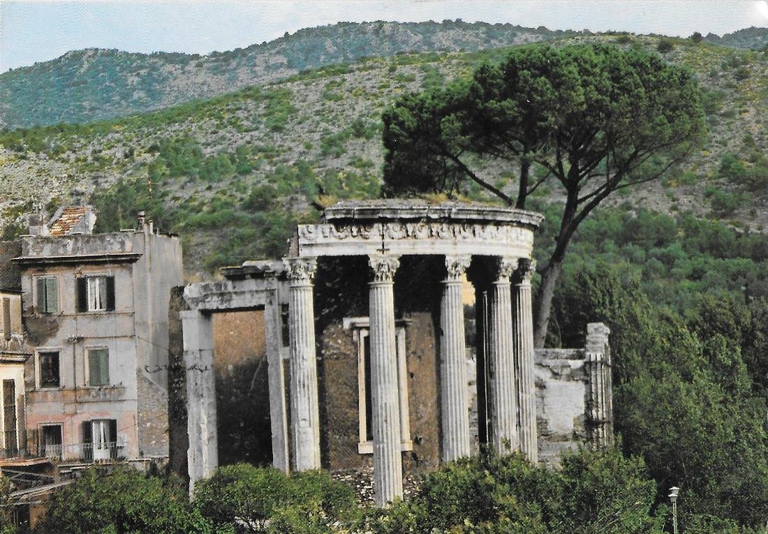 Tivoli. Templi di Vesta e Sibilla. Non viaggiata
