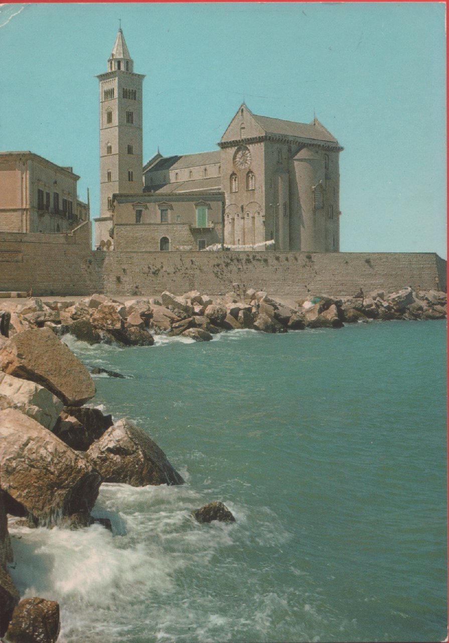 Trani. Il Duomo visto dalla scogliera. Non viaggiata