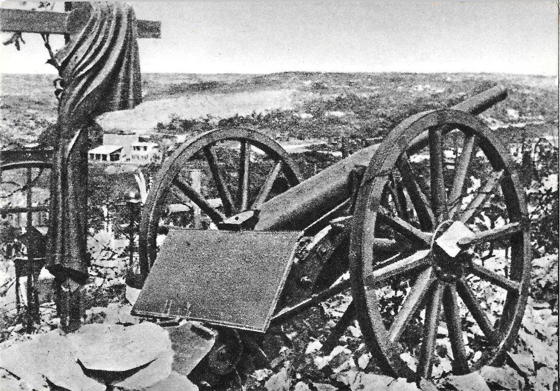Vecchio Cimitero degli Eroi del Colle di S. Elia. Tomba …