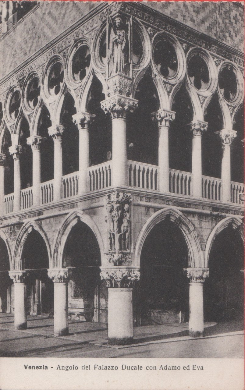 Venezia. Angolo del Palazzo Ducale con Adamo ed Eva. Non …