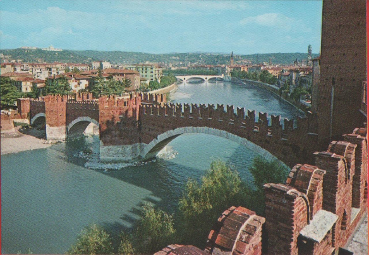 Verona. Ponte Scaligero e panorama. Non viaggiata