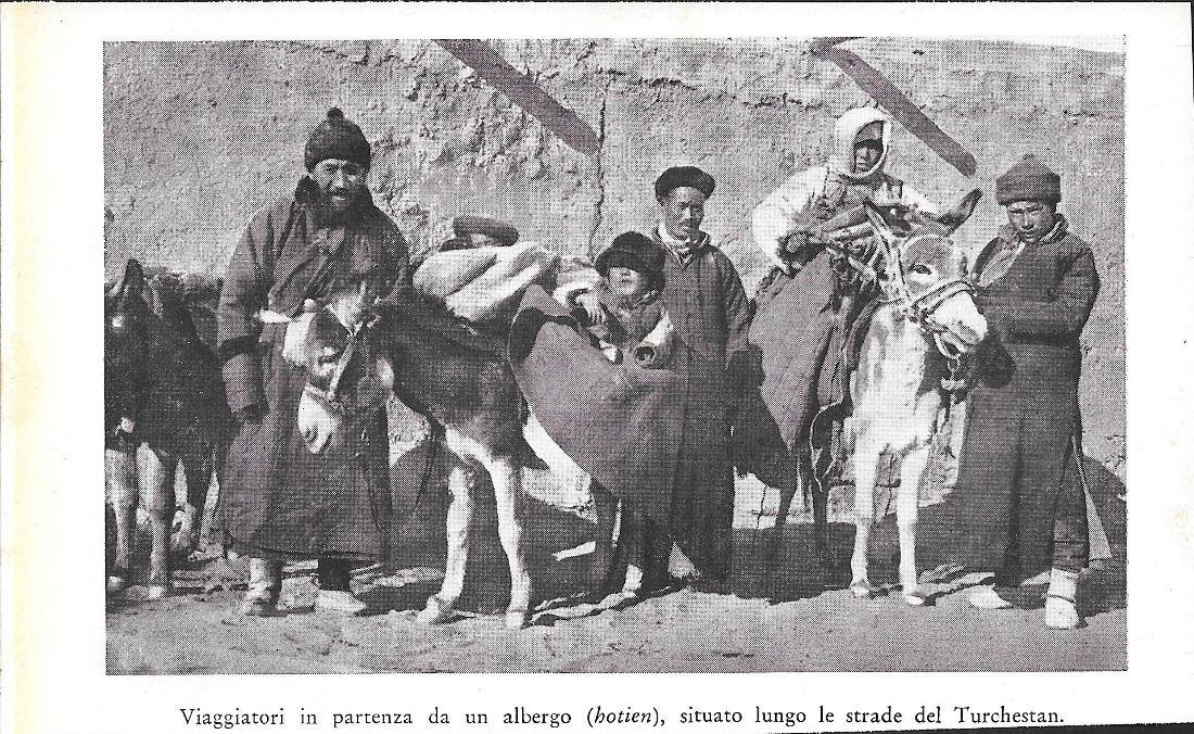 Viaggiatori in partenza lungo le strade del Turchestan. Stampa 1934