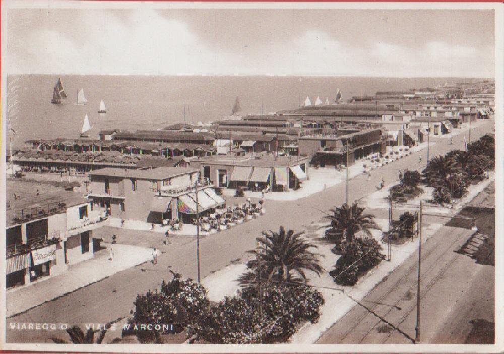 Viareggio Viale Marconi. Non viaggiata, originale