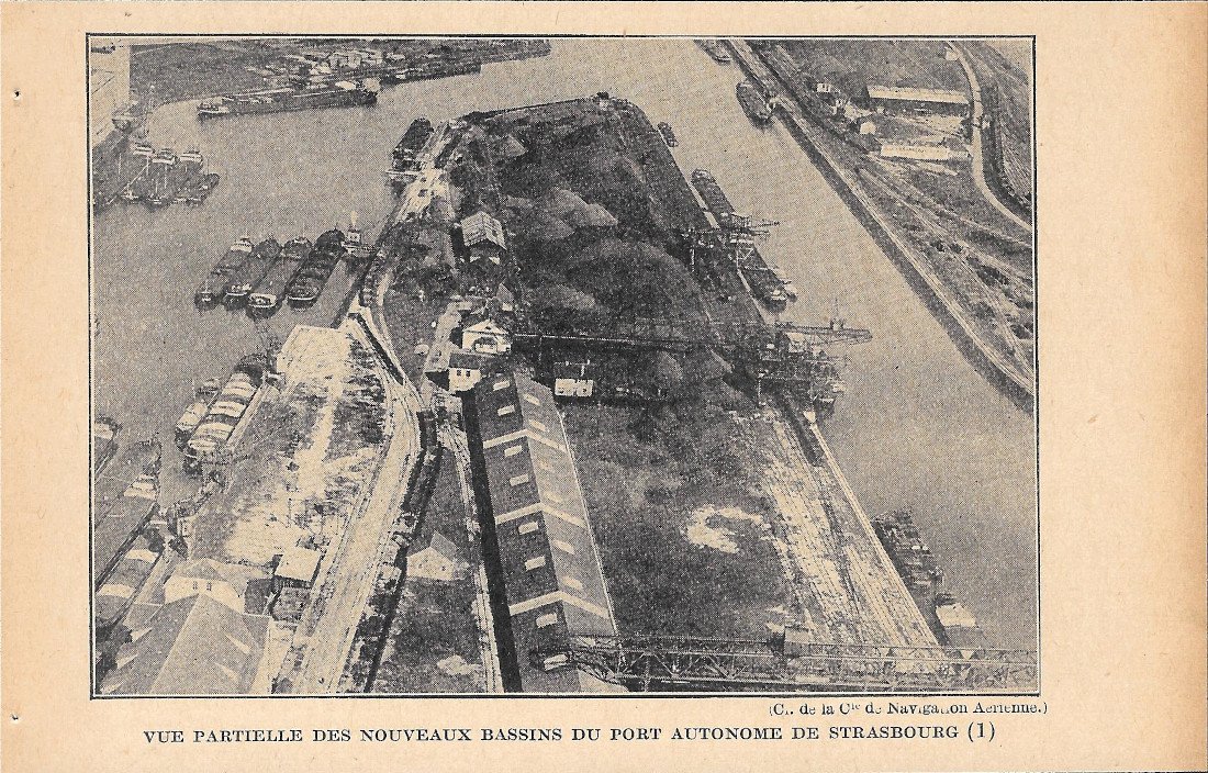 Vue partielle des nouveaux bassins du port autonome de Strasbourg …