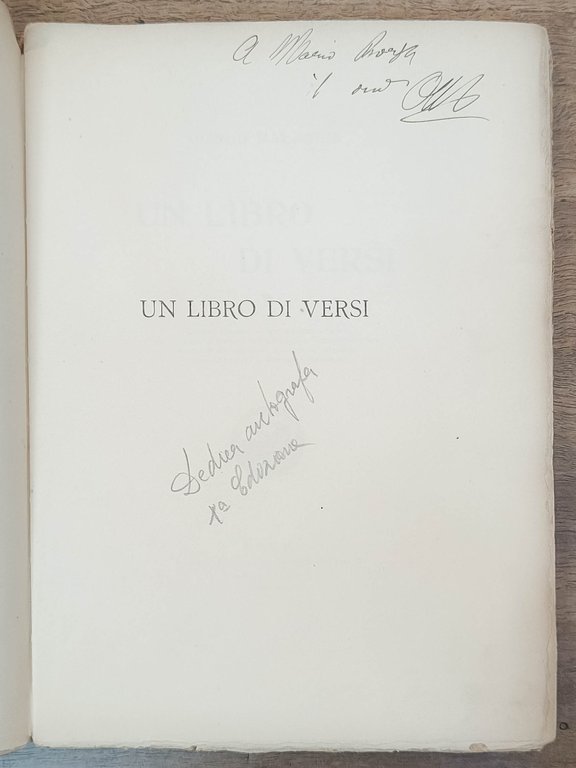 Un libro di versi