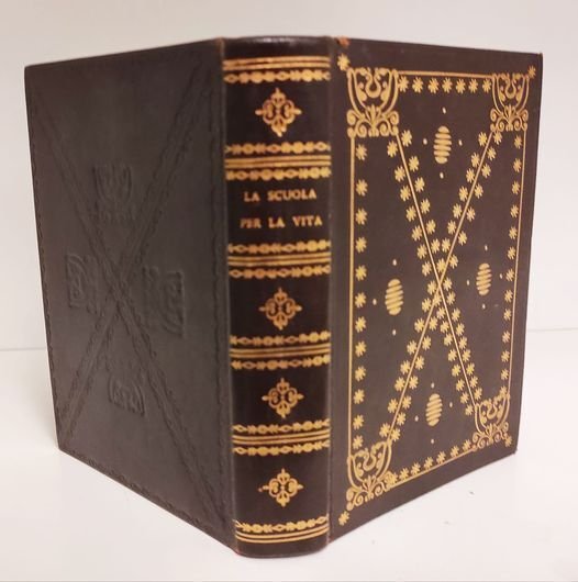 Leggere, osservare, meditare, comporre o la scuola per la vita