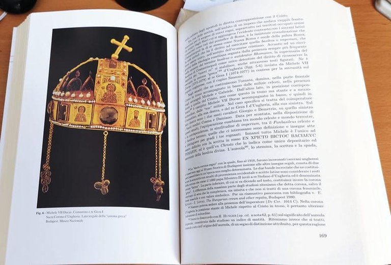 Spazio e centralizzazione del potere, in appendice La biblioteca di …