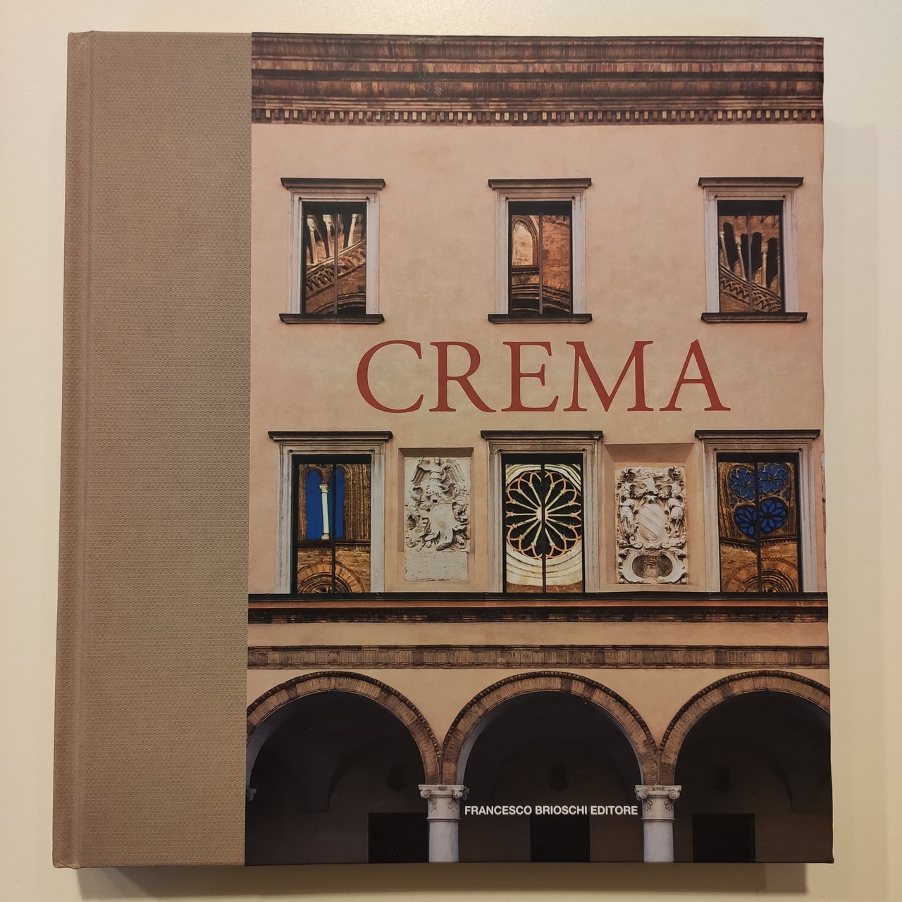 Crema. ediz. multilingue | Immagine principale