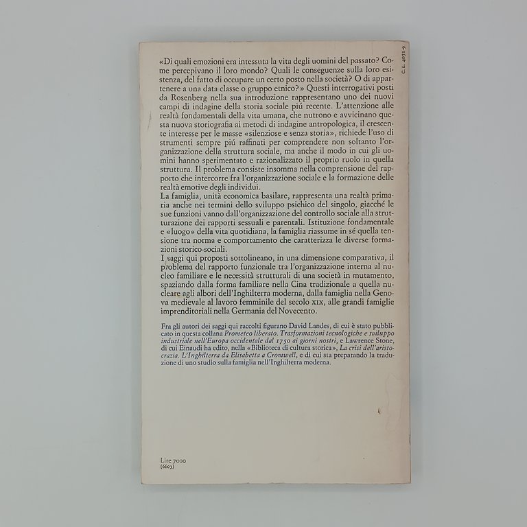 La famiglia nella storia. Comportamenti sociali e ideali domestici