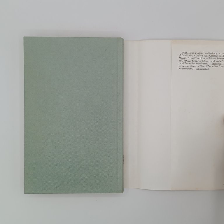 Nera schiena del tempo