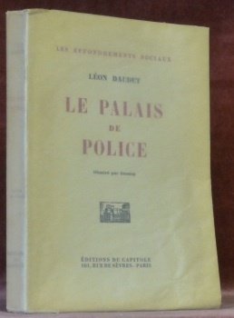 Le Palais de Police. Illustré par Sennep. Collection Les effondrements …