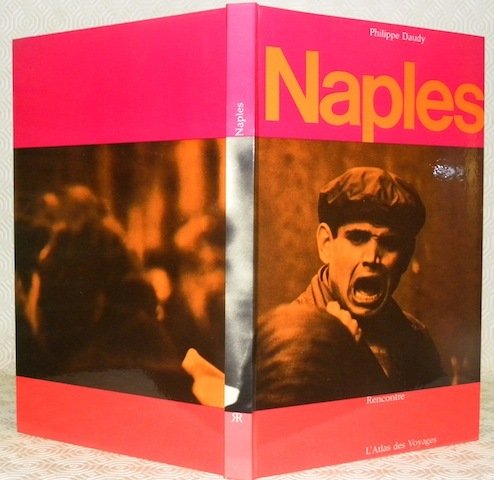 Naples. Photographies de Bruno Barbey. Collection L’Atlas des Voyages.