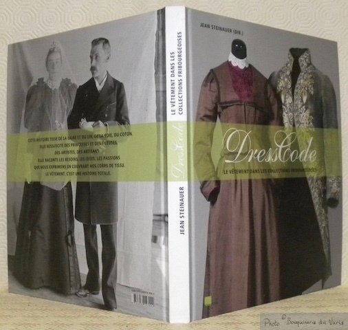 DressCode. Le vêtement dans les collections fribourgeoises. Photogrpahies de Francesco Ragusa.