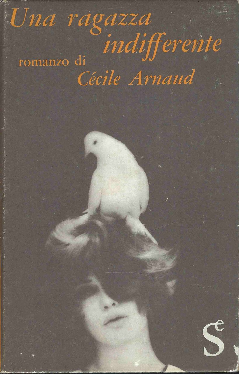 Una ragazza indifferente | Immagine principale