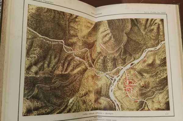 Corso elementare di topografia e disegno topografico diviso in tre …