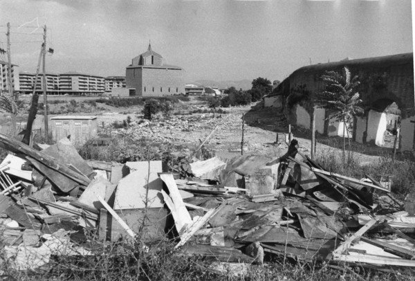 Roma. Edilizia moderna a antica a confronto: l'acquedotto romano e …