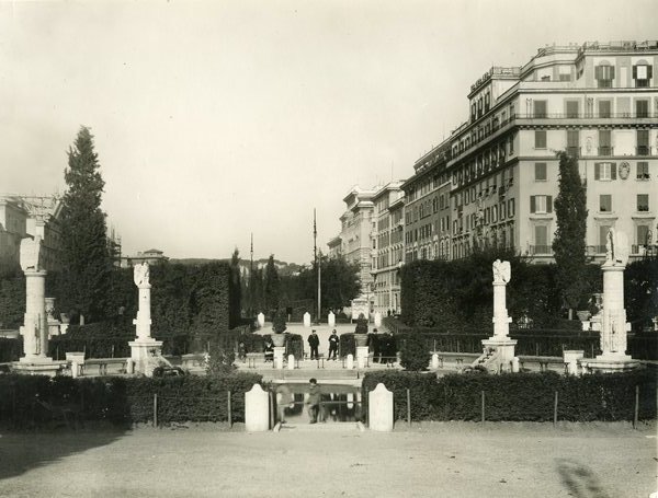 Roma - Il giardino di Piazza Mazzini, un piacevole luogo …