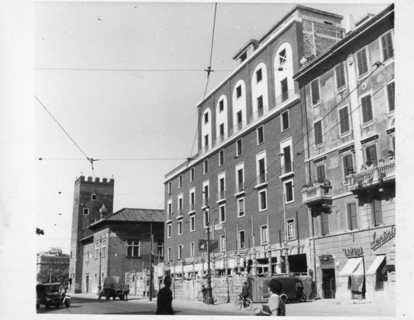 Roma Viale Trastevere, il palazzo del cinema Reale