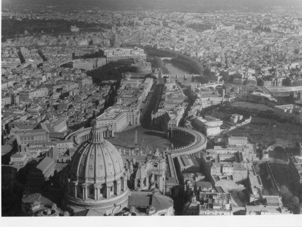 Roma, panorama di Piazza San Pietro, vista dall'alto