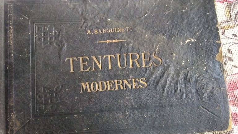 ALBUM DE TENTURES MODERNES