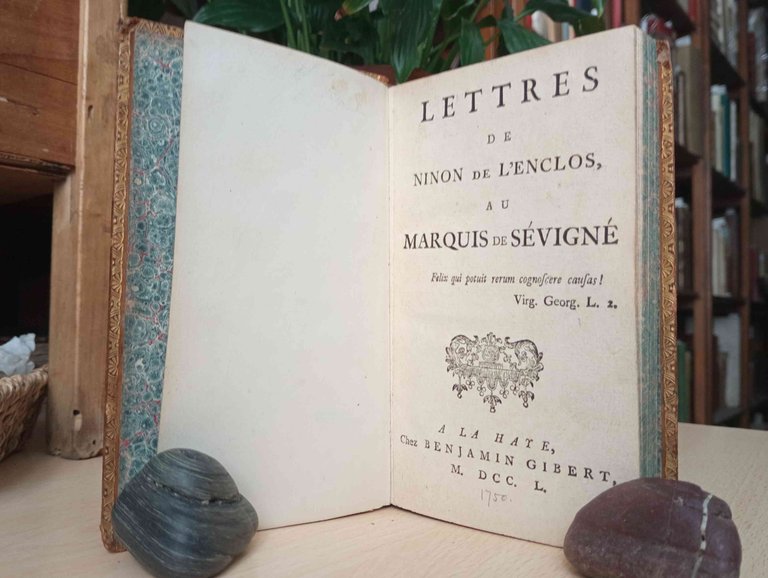 LETTRES DE NINON DE L'ENCLOS, AU MARQUIS DE SVIGN