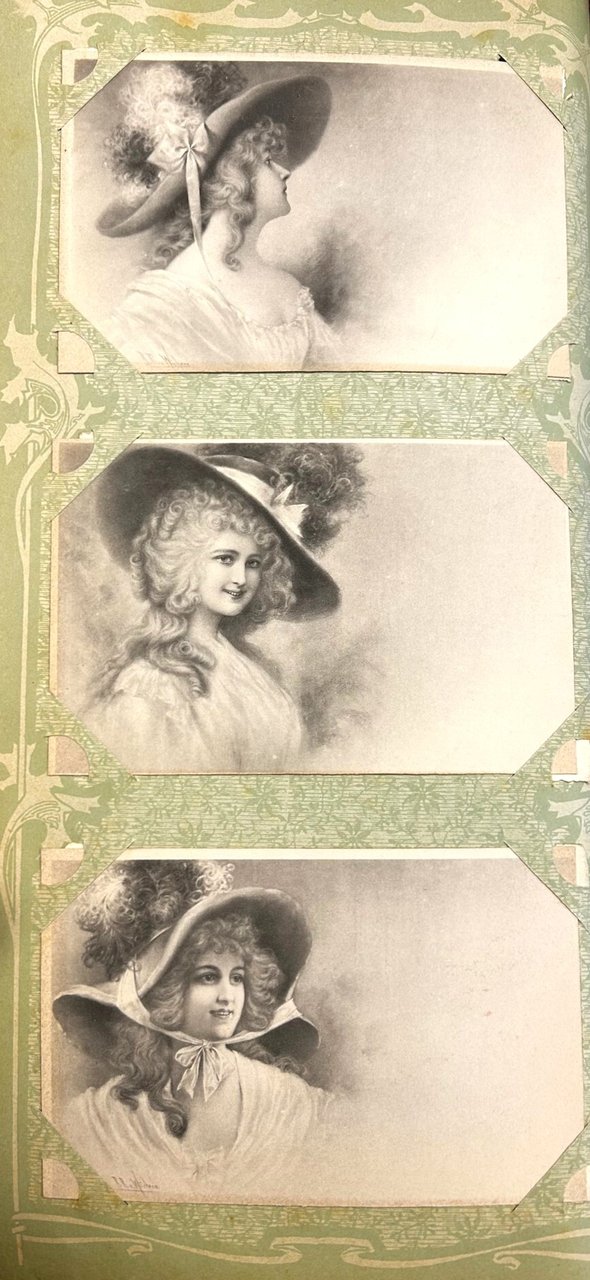 Album di cartoline&amp;nbsp;