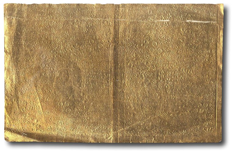 Due fogli di carta dorata e goffrata