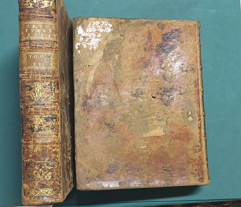 CORPUS JURIS CIVILIS JUSTINIANEI. Adjectis recentioribus quorundam Imperatorum Consitutionibus, et …