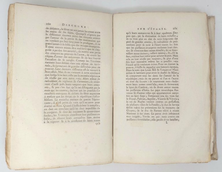 Discours politiques, historiques et critiques, sur quelques gouvernements de l'Italie