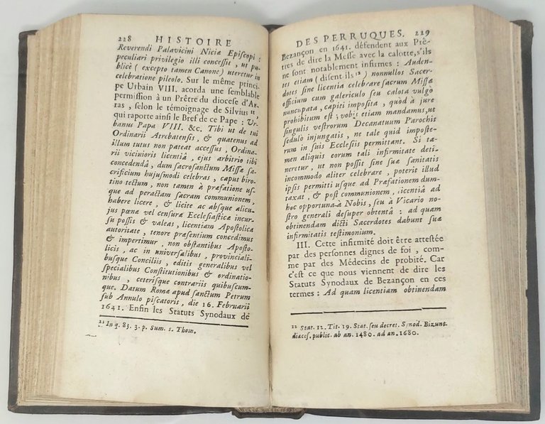 Histoire des perruques, o&amp;ugrave; l'on fait voir leur origine, leurs …