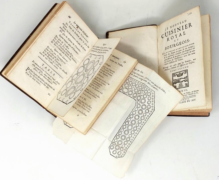 Le Nouveau Cuisinier Royal et Bourgeois; qui apprend a ordonner …