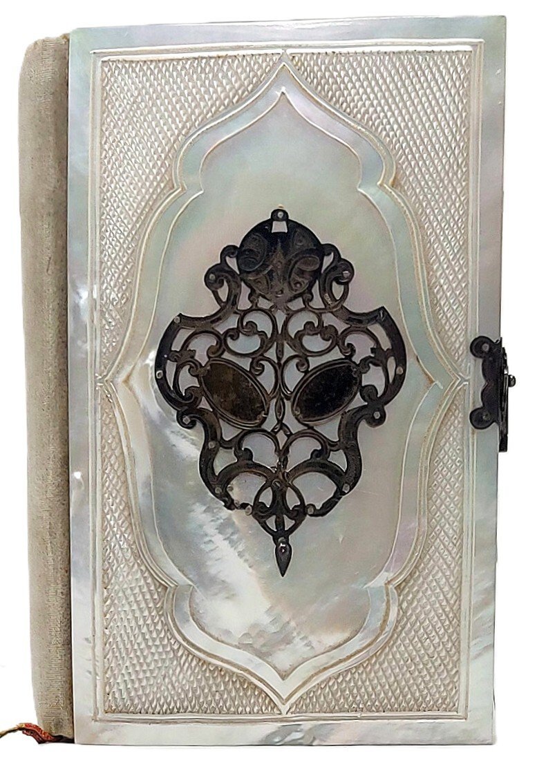 Legatura in Madreperla e Argento - La via del Paradiso. … | Immagine principale