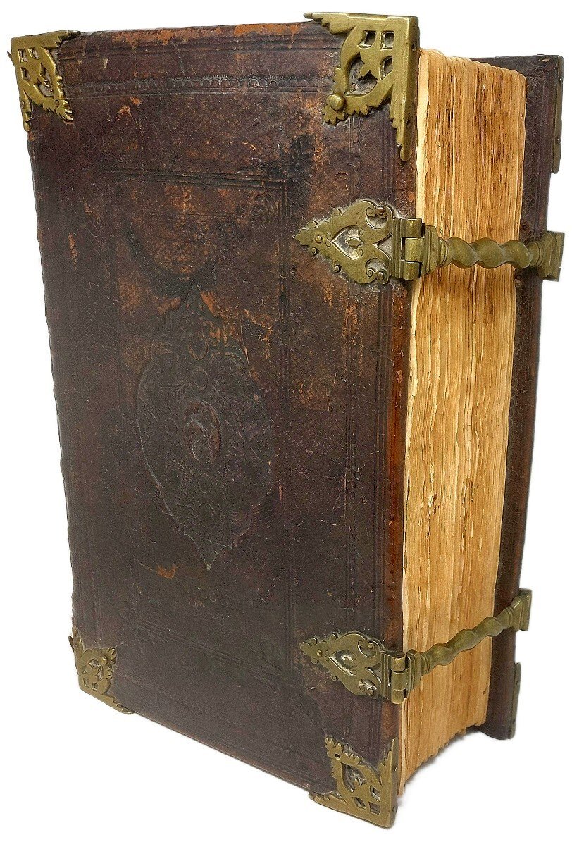 Legatura settecentesca .&amp;nbsp;