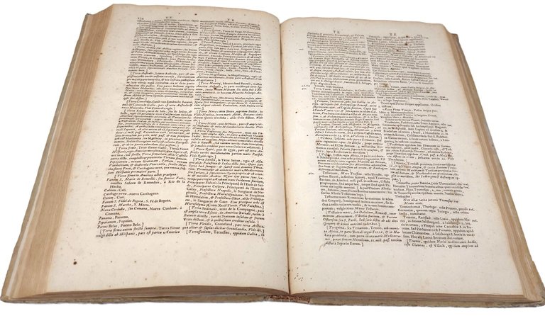 Lexicon Geographicum, in quo Universi Orbis urbes, regiones, provinciae, regna, …