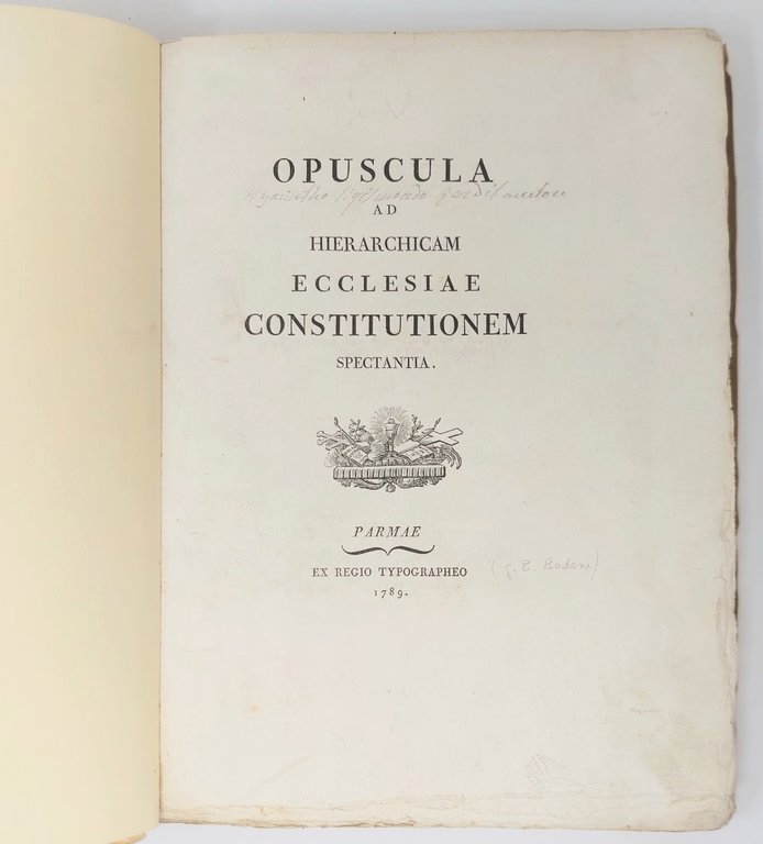 Opuscula ad hierarchicam Ecclesiae constitutionem spectantia.