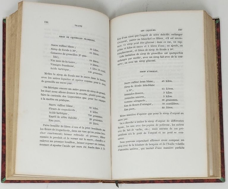 Trait&amp;eacute; des Liqueurs et de la Distillation des Alcools, ou …