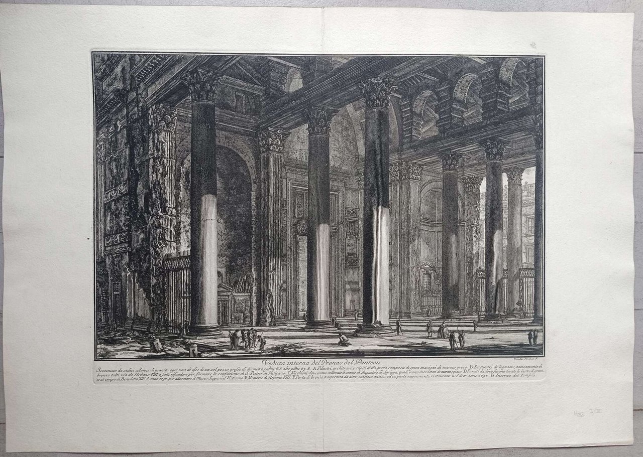 Veduta interna del Pronao del Panteon
