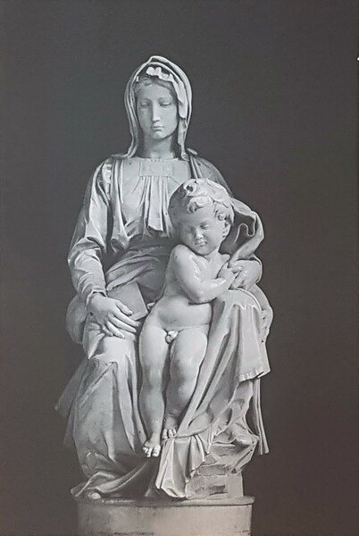 MICHELANGELO E LA PIETRA - LA MADONNA E IL BAMBINO