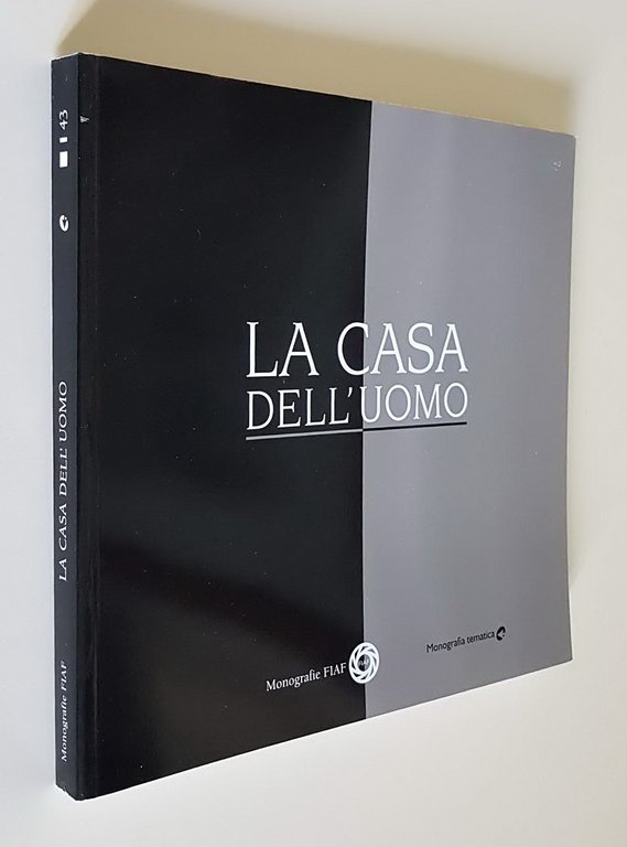 LA CASA DELL'UOMO