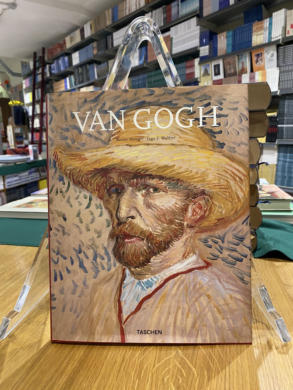 VAN GOGH