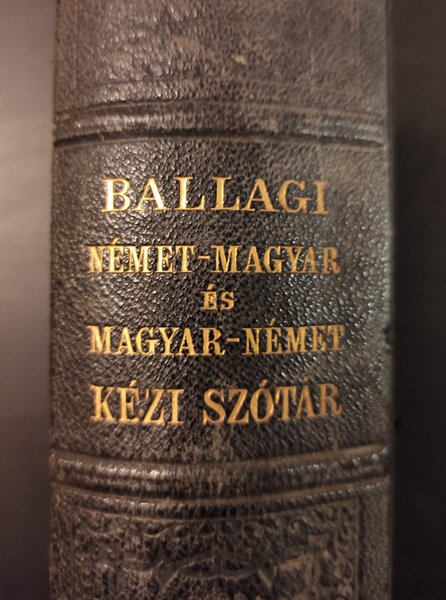 Magyar-Nemet Kézi Szótár