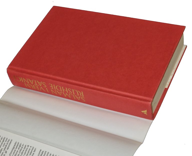 I versi satanici. Traduzione di Ettore Capriolo. | Immagine Gallery 3