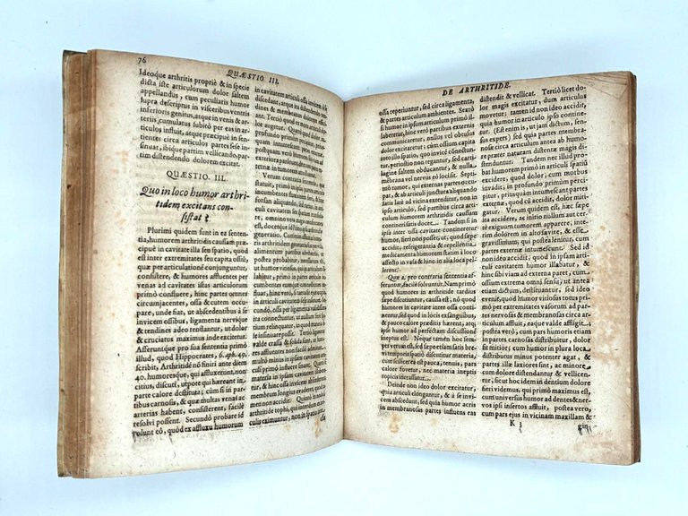 De Arthritide Tractatus cui accessit Tragopodagra Luciani. | Immagine Gallery 5