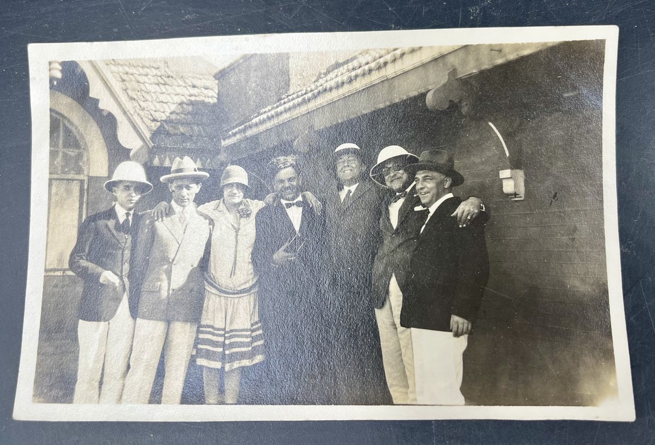 Gugliemo MARCONI fotografato in un gruppo durante una crociera in …