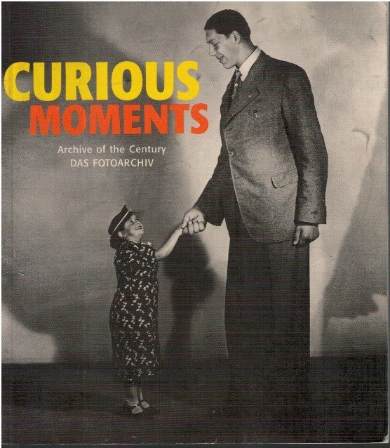 Curious moments. Archive of the century