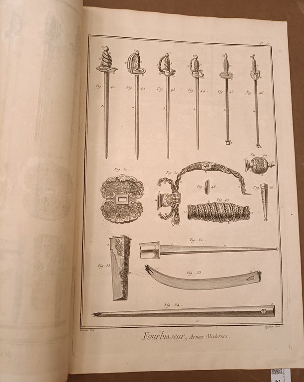 Fournisseur contenant dix planches