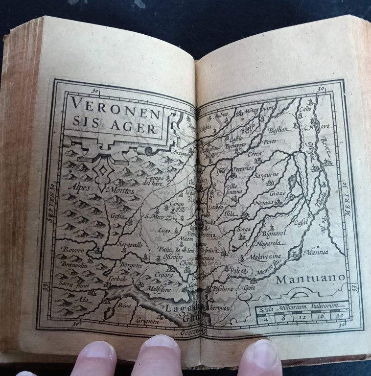 Italiae specialis membrum alterum in quo novae seu accessoriae descriptio.