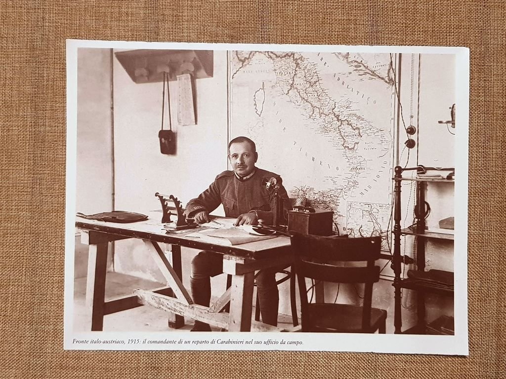 1915 Fronte italo-austriaco Comandante Carabinieri dirige dal campo WW1 Guerra