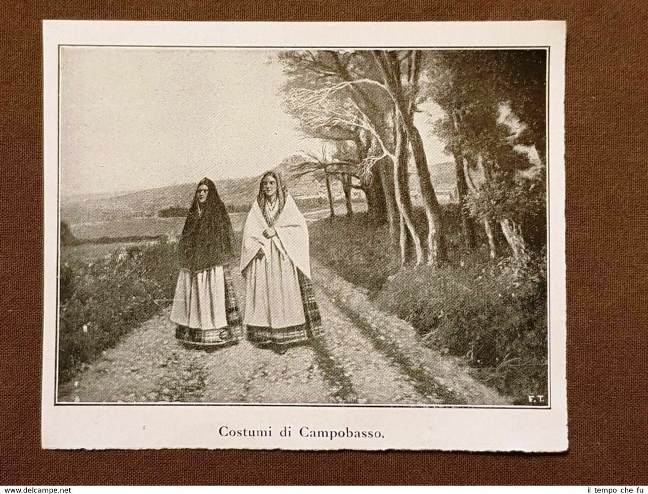 Campobasso nel 1925 Donne in abiti tipici Molise Moda e …